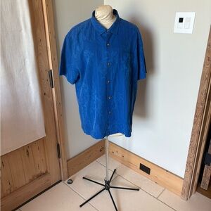 Tommy Bahama Blue Casual Button Down Shirt